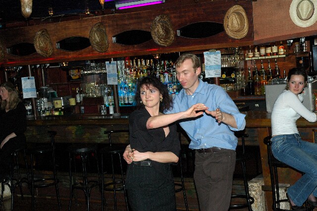 min 2006 02 19 sharkys 104